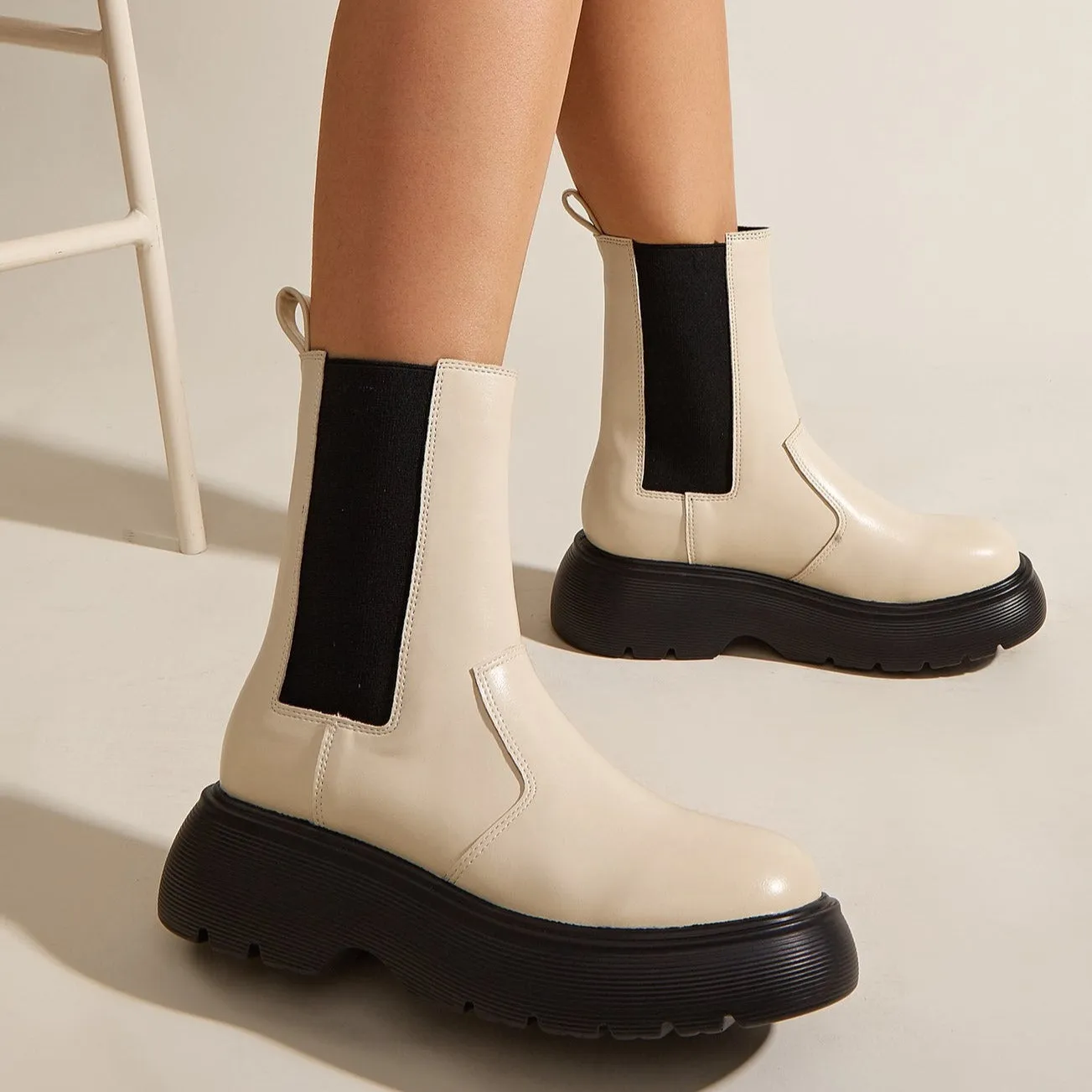 Thick-soled British Style Chelsea Boots