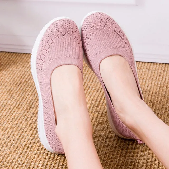 Women Casual Shoes Light Sneakers Breathable Mesh Summer knitted Vulcanized Shoes Outdoor Slip-On Sock Shoes Plus Size Tennis