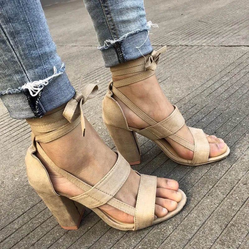 Women criss cross strappy lace up peep toe chunky heels